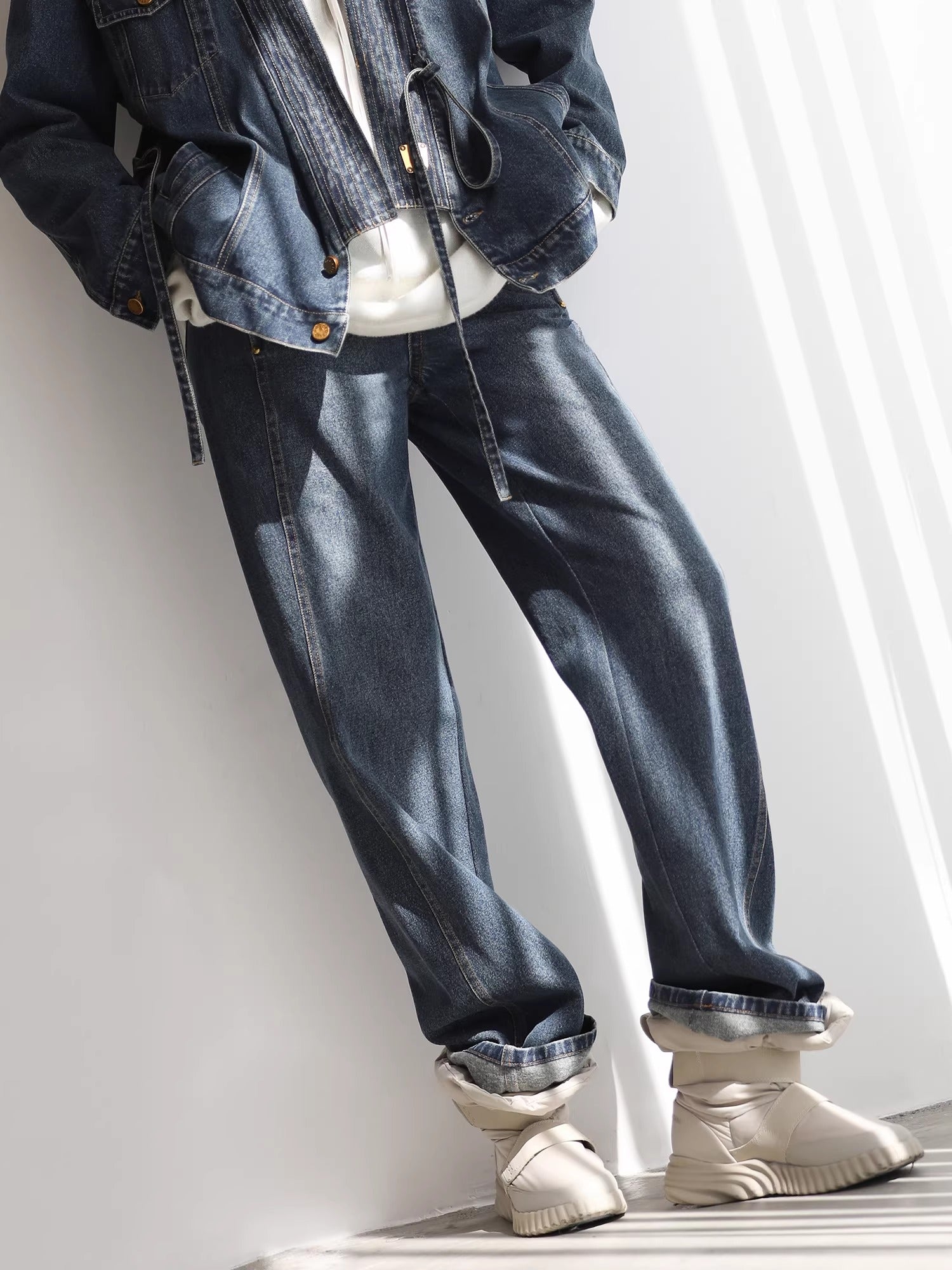 COCOBELLA_Soft_Shimmer_Loose_Dropped_Shoulder_Crew_Neck_Viscose_Blend_Knit_Sweater_MISSTT