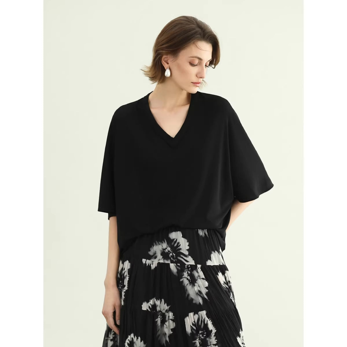 COCOBELLA_Soft_Stretch_V_Neck_Batwing_Short_Sleeve_Loose_Casual_Everyday_Solid_T-Shirts_MISSTT