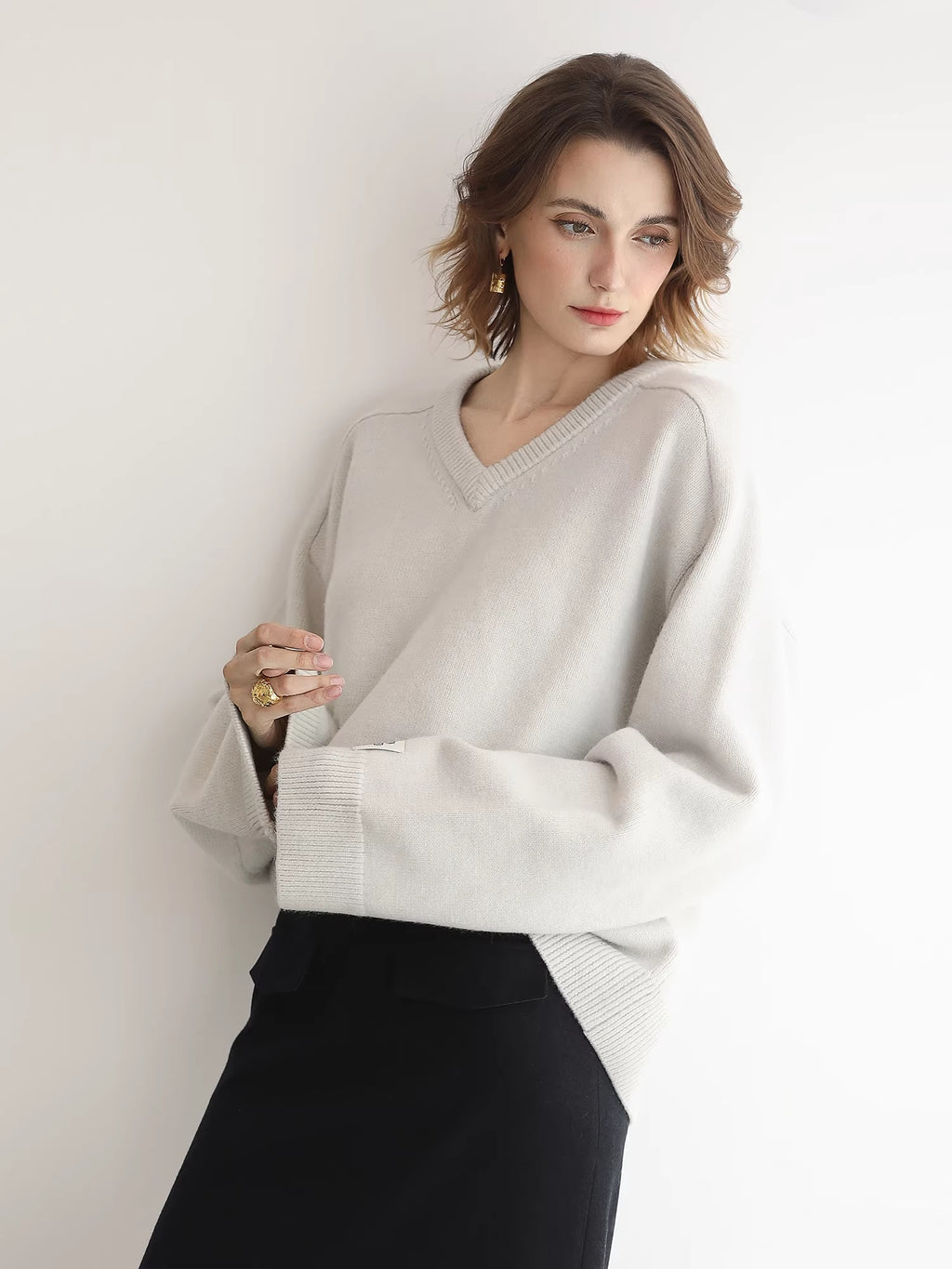 COCOBELLA_Soft_V_Neck_Knit_Loose_Fit_Office_Women_Long_Sleeve_Solid_Color_Sweater_MISSTT
