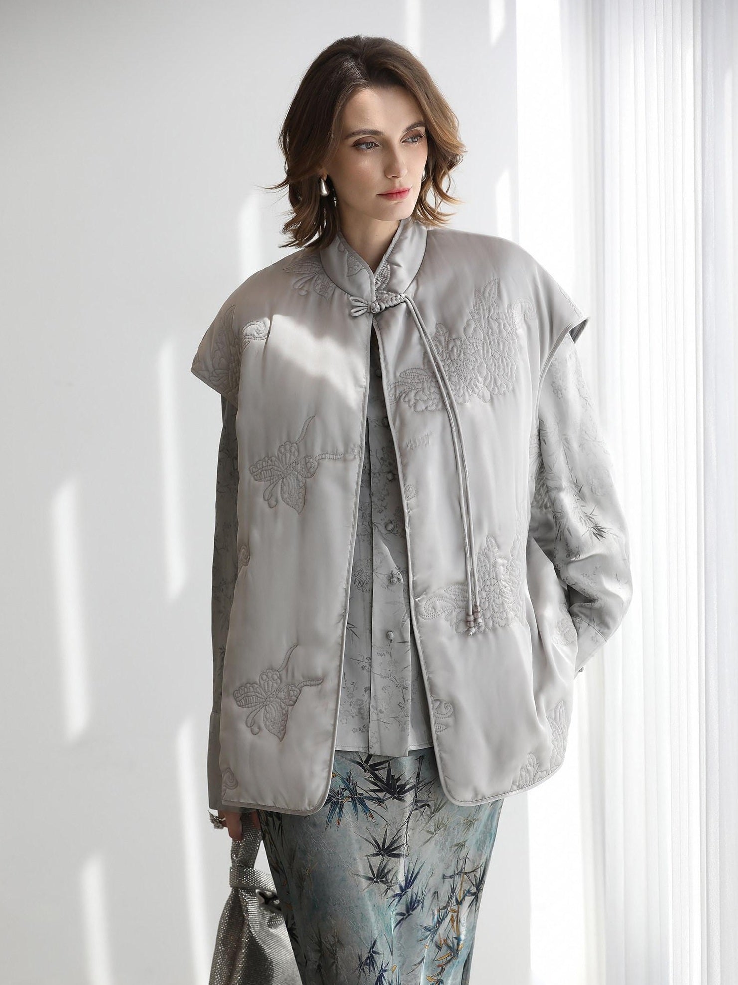 COCOBELLA Thick Embroidered Short Sleeve Stand Collar Office Frog Buttons Padded Jackets