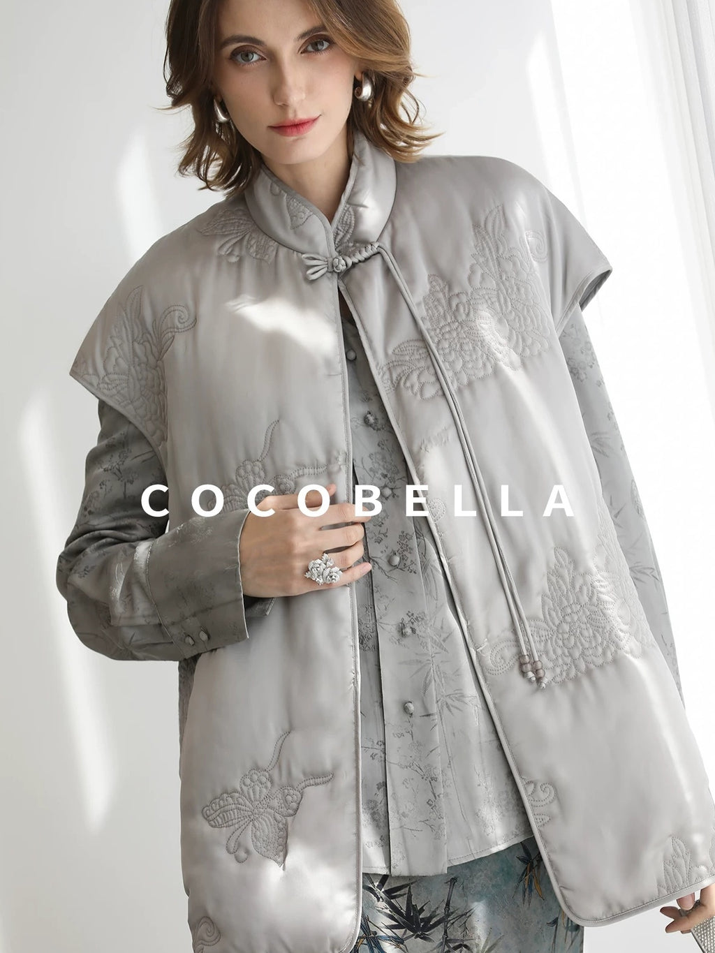 COCOBELLA Thick Embroidered Short Sleeve Stand Collar Office Frog Buttons Padded Jackets