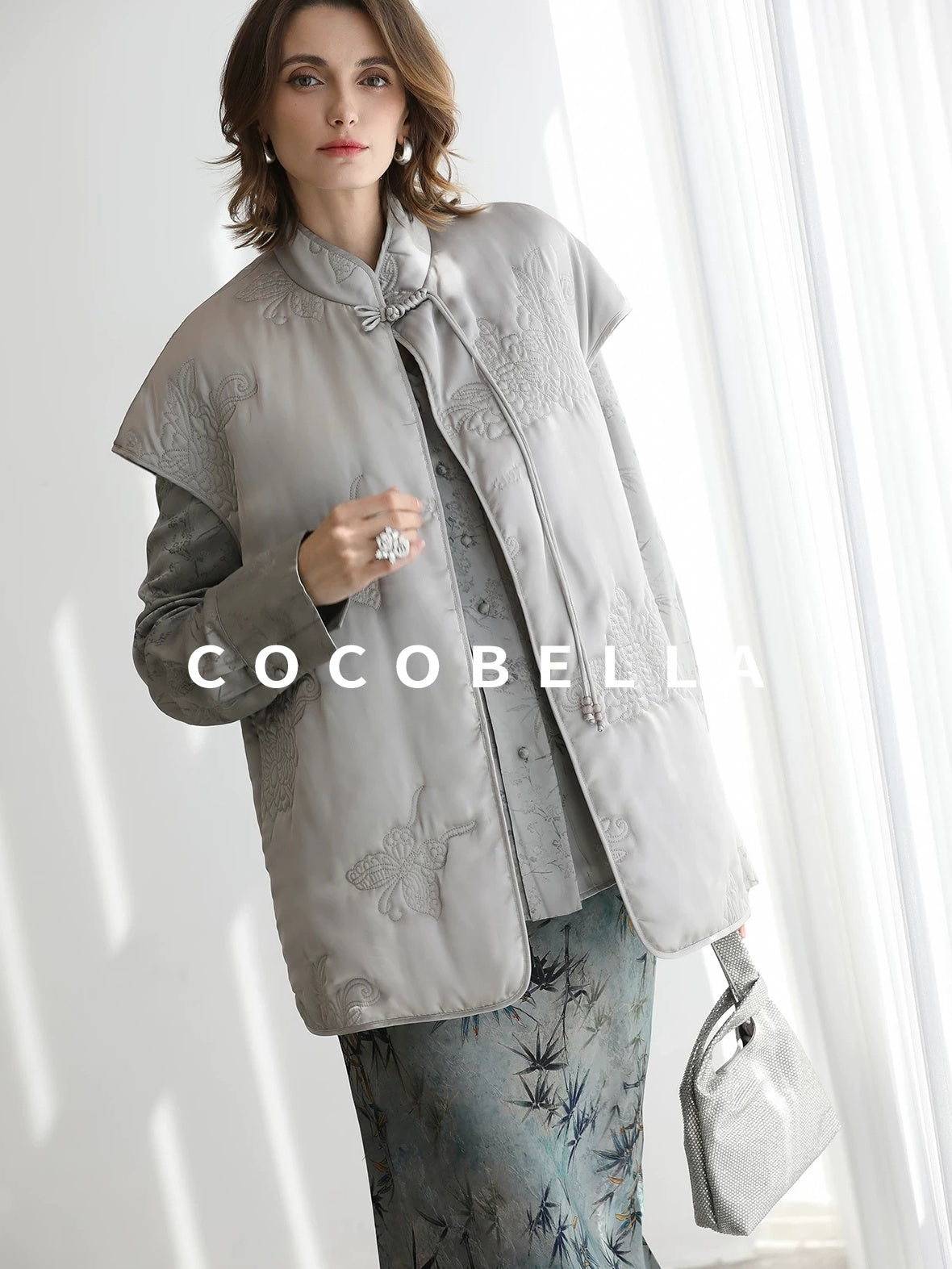 COCOBELLA Thick Embroidered Short Sleeve Stand Collar Office Frog Buttons Padded Jackets