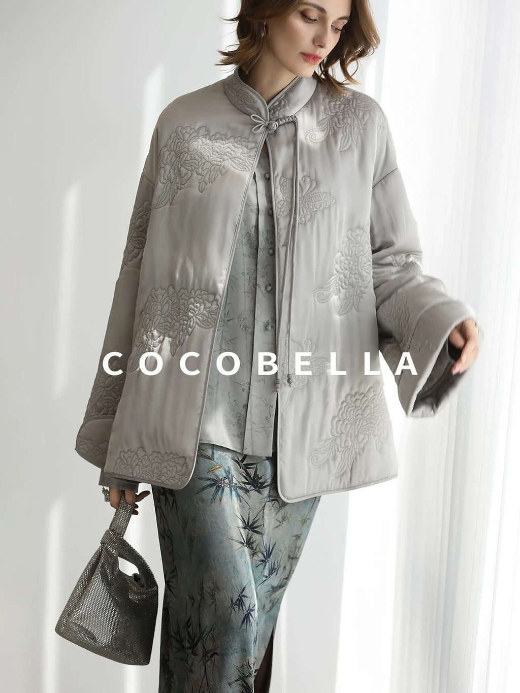 COCOBELLA Thick Embroidered Short Sleeve Stand Collar Office Frog Buttons Padded Jackets