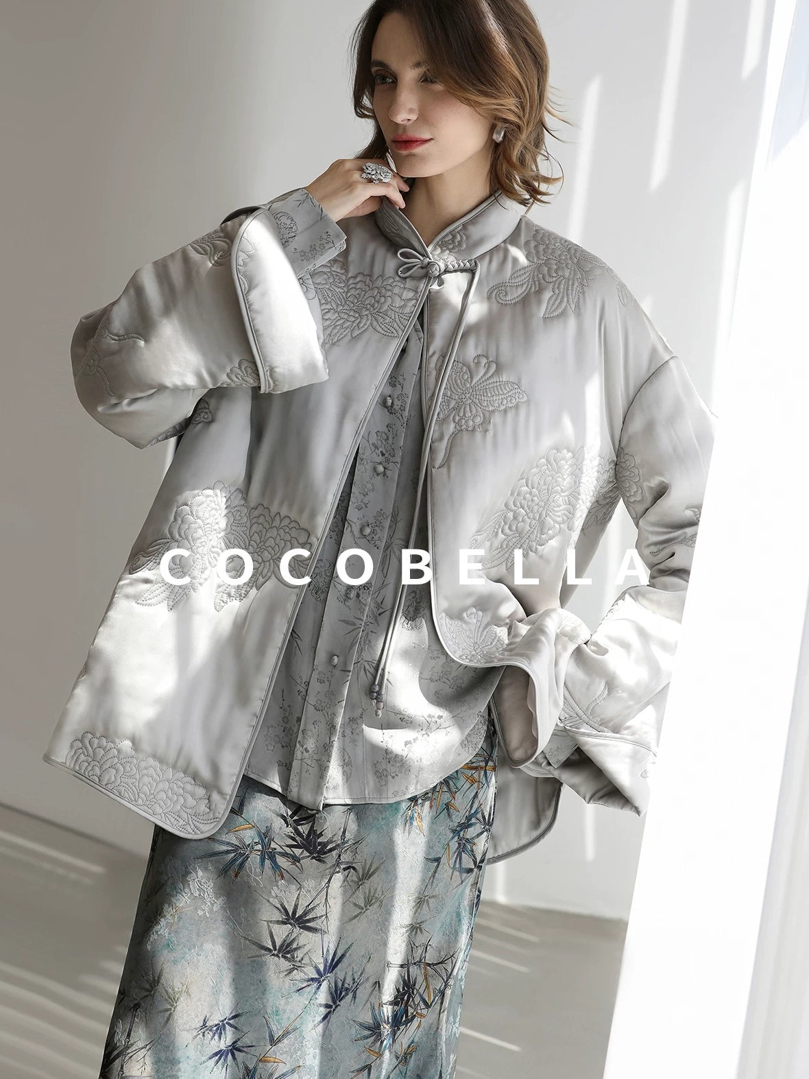 COCOBELLA Thick Embroidered Short Sleeve Stand Collar Office Frog Buttons Padded Jackets