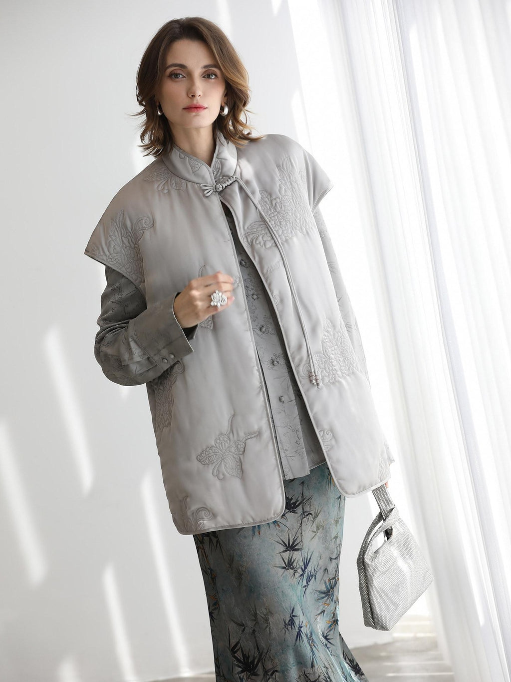 COCOBELLA Thick Embroidered Short Sleeve Stand Collar Office Frog Buttons Padded Jackets