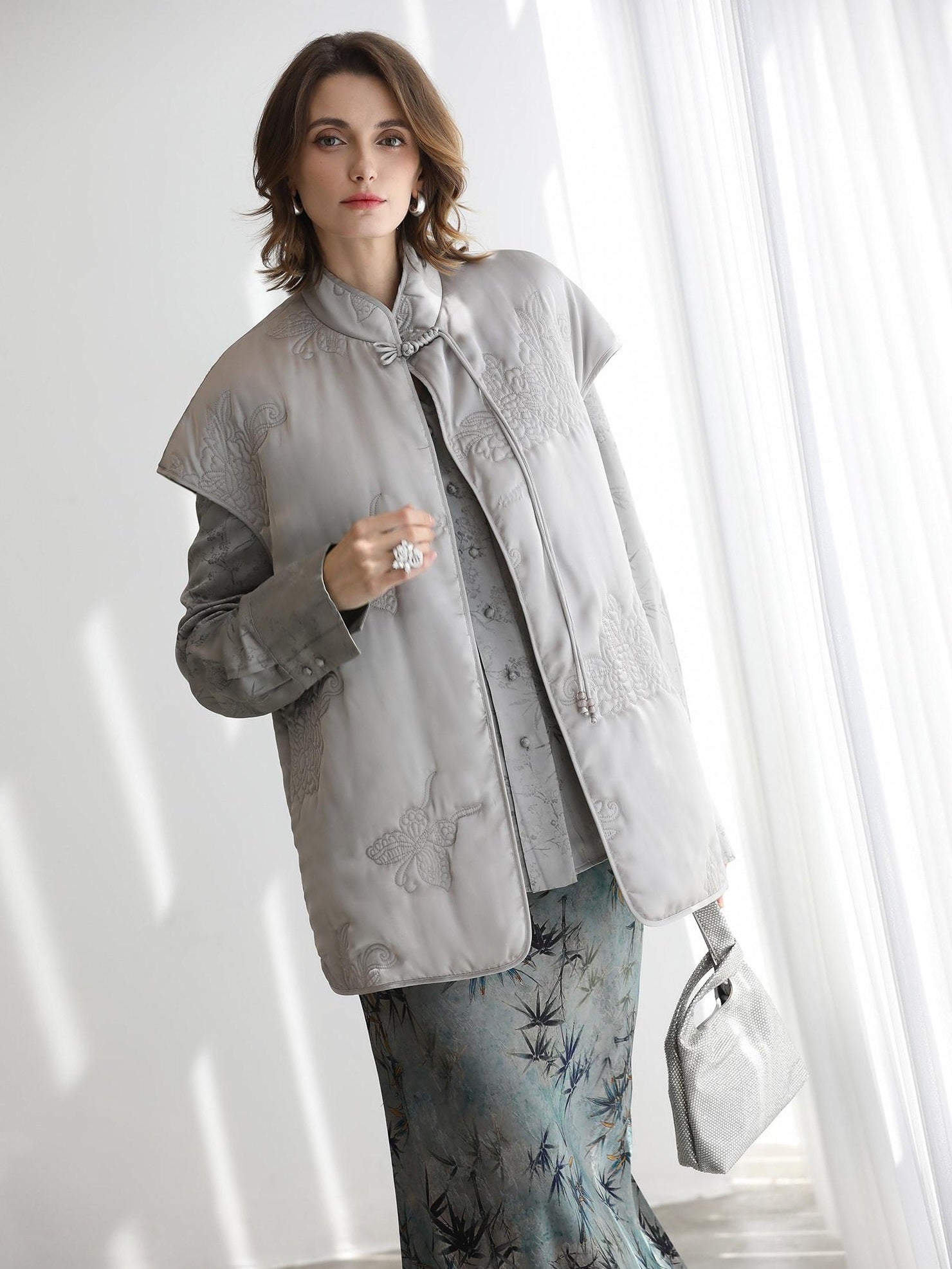 COCOBELLA Thick Embroidered Short Sleeve Stand Collar Office Frog Buttons Padded Jackets