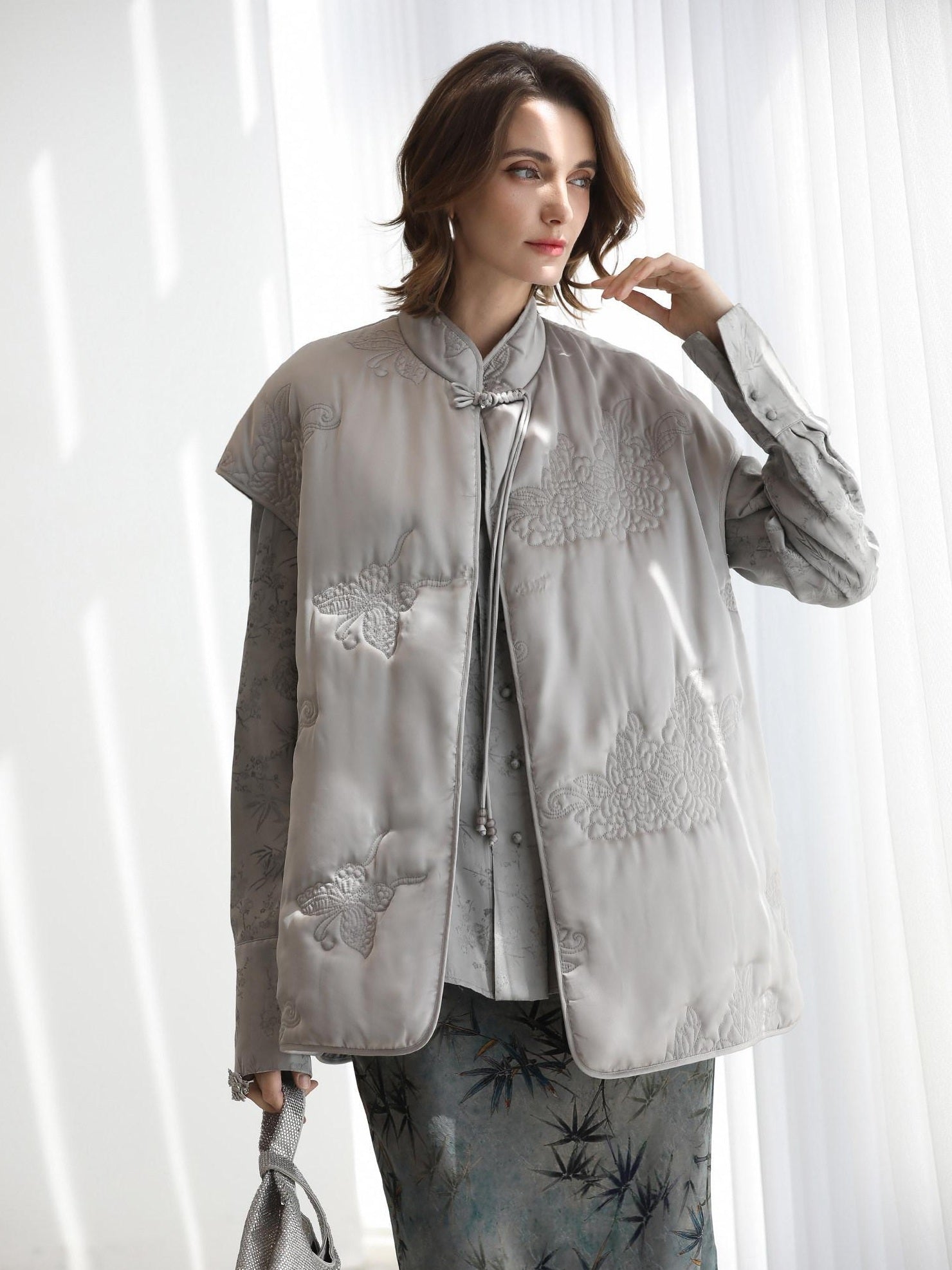 COCOBELLA Thick Embroidered Short Sleeve Stand Collar Office Frog Buttons Padded Jackets