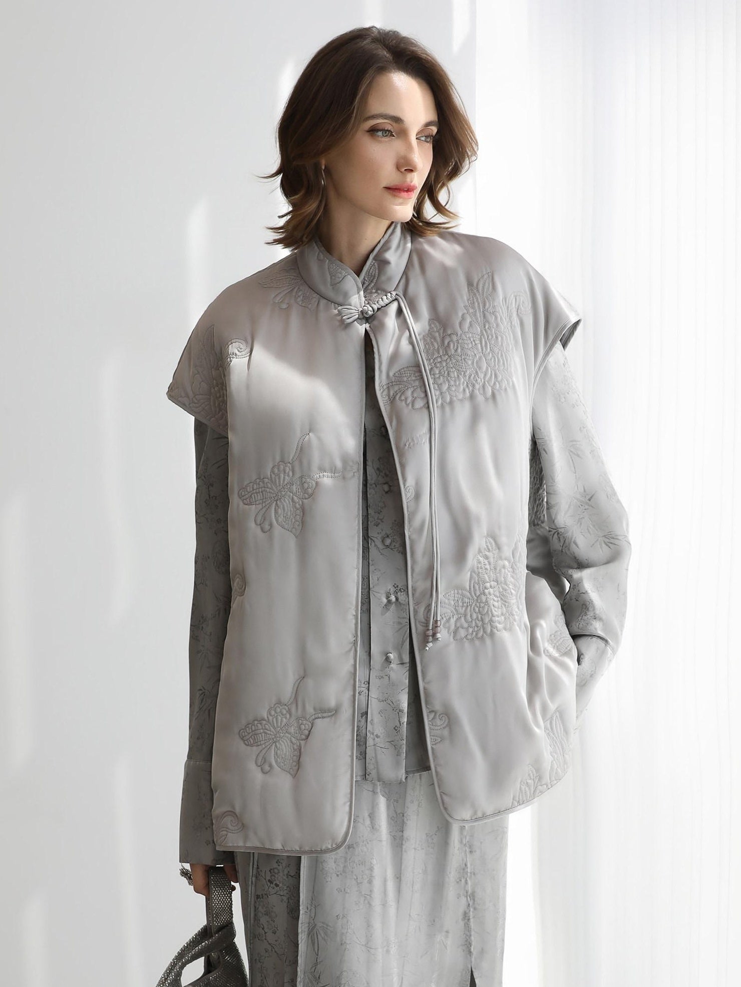 COCOBELLA Thickened Embroidered Short Stand Collar Frog Button Office Padded Jackets