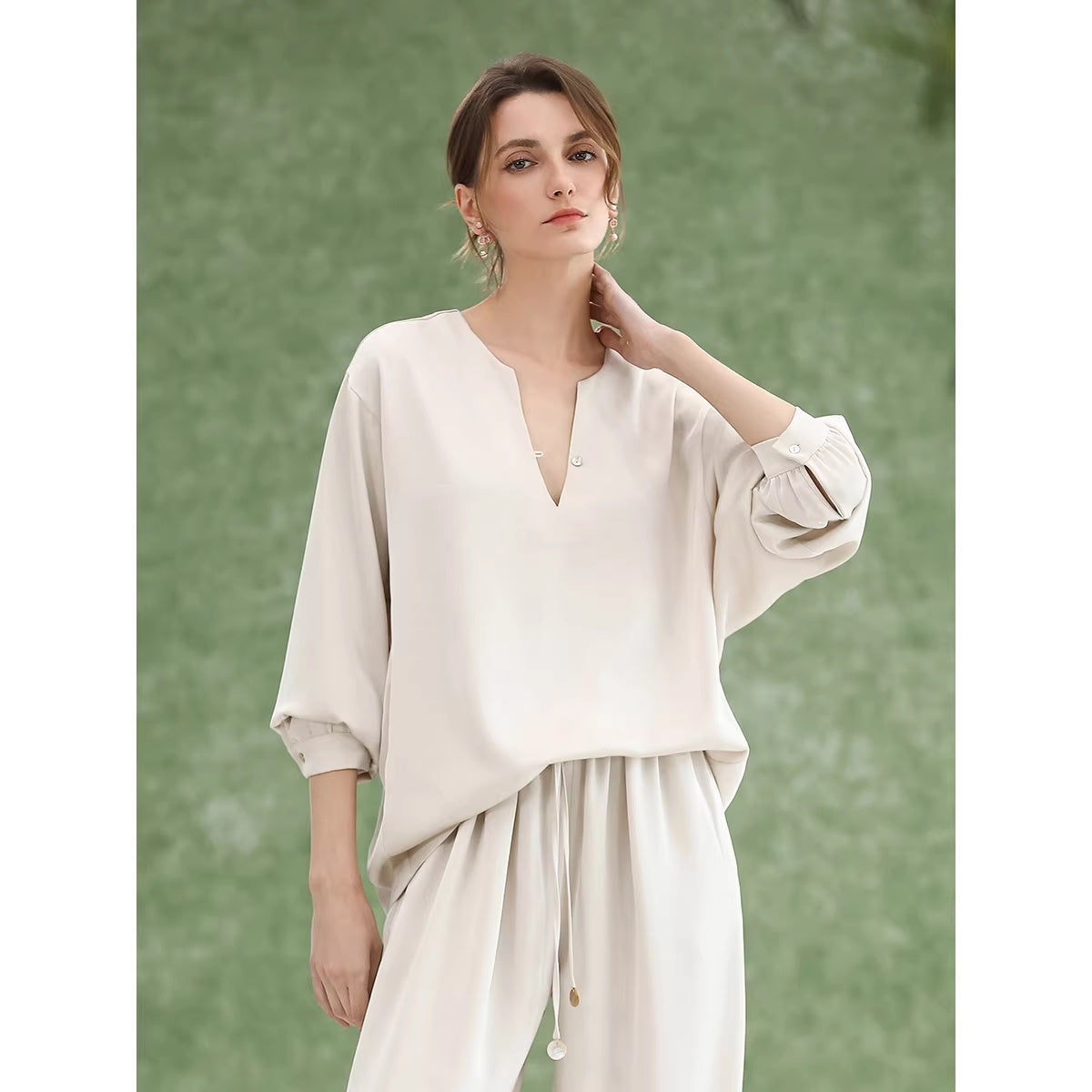 COCOBELLA_V_Neck_Long_Sleeve_100%_Polyester_Straight_Fit_Office_Women_Solid_Color_T-Shirts_MISSTT