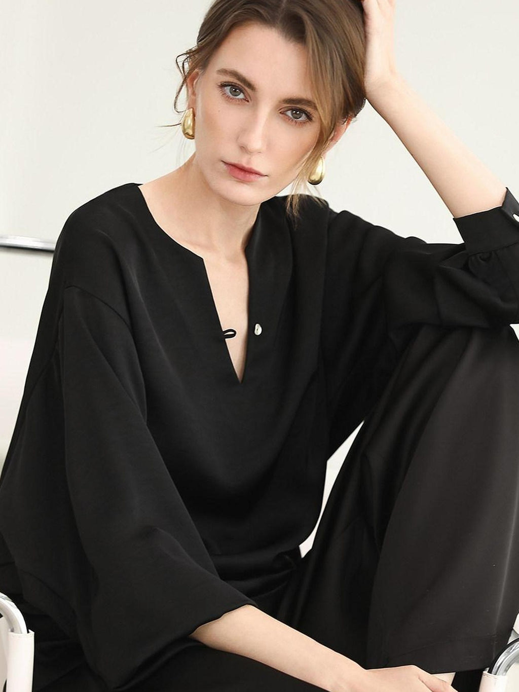 COCOBELLA V Neck Long Sleeve 100% Polyester Straight Fit Office Women Solid Color T-Shirts