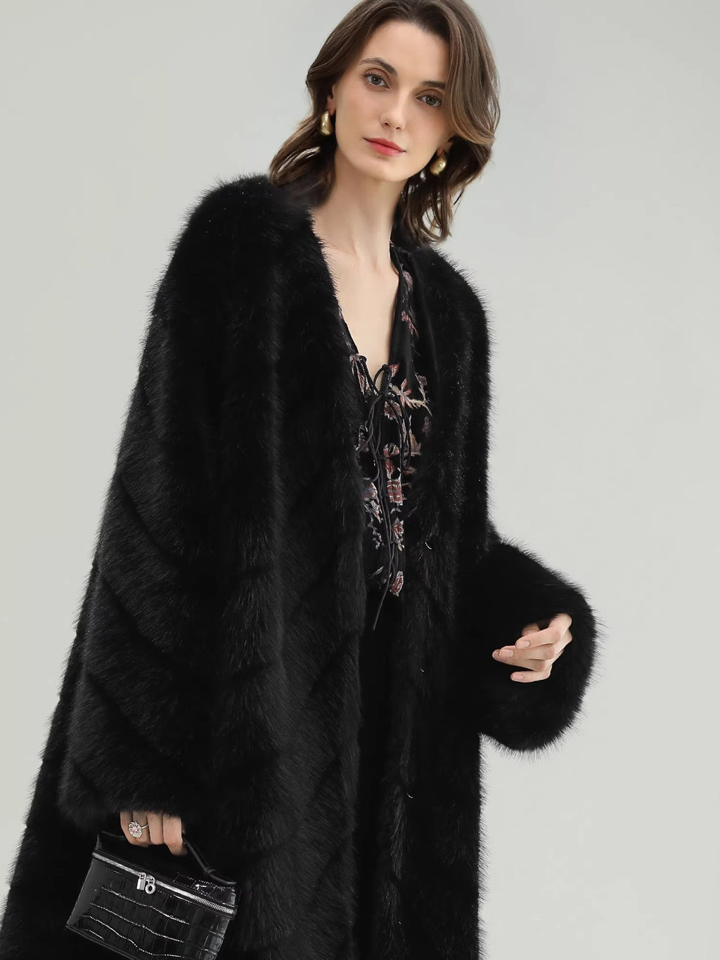 COCOBELLA_Warm_Faux_Fur_Trim_Long_Straight_V_Neck_Women_Commuter_Black_Coats_MISSTT